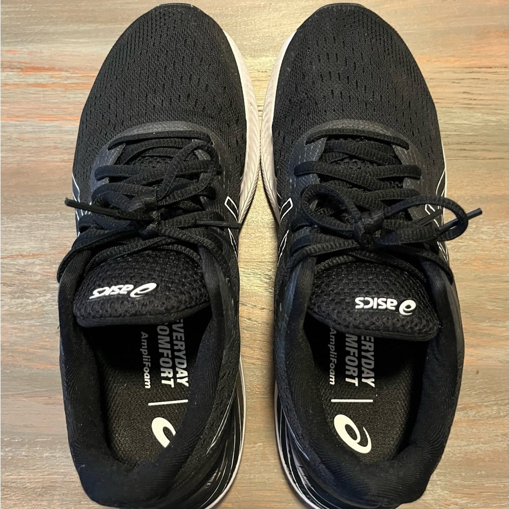 ASICS Gel-Excite 8 size 7.5 WIDE